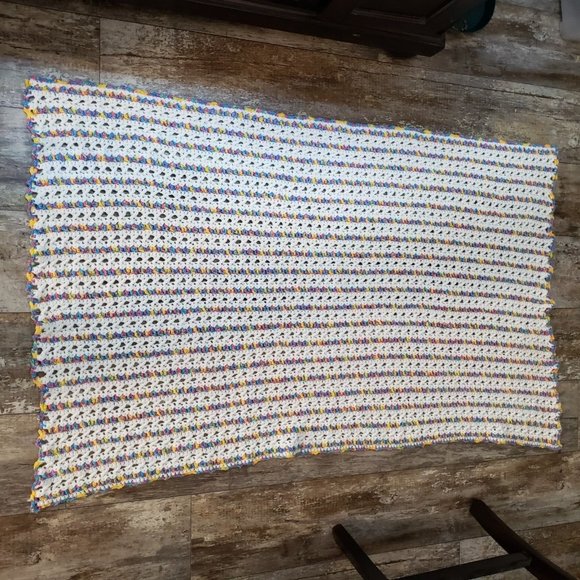 Crocheted blanket - Picture 4 of 6